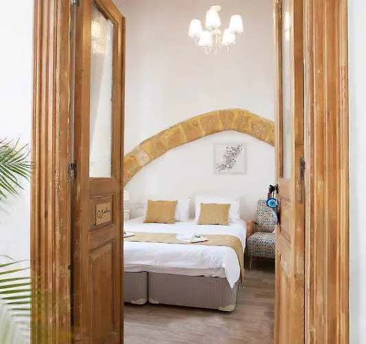 Pedieos ゲストハウス